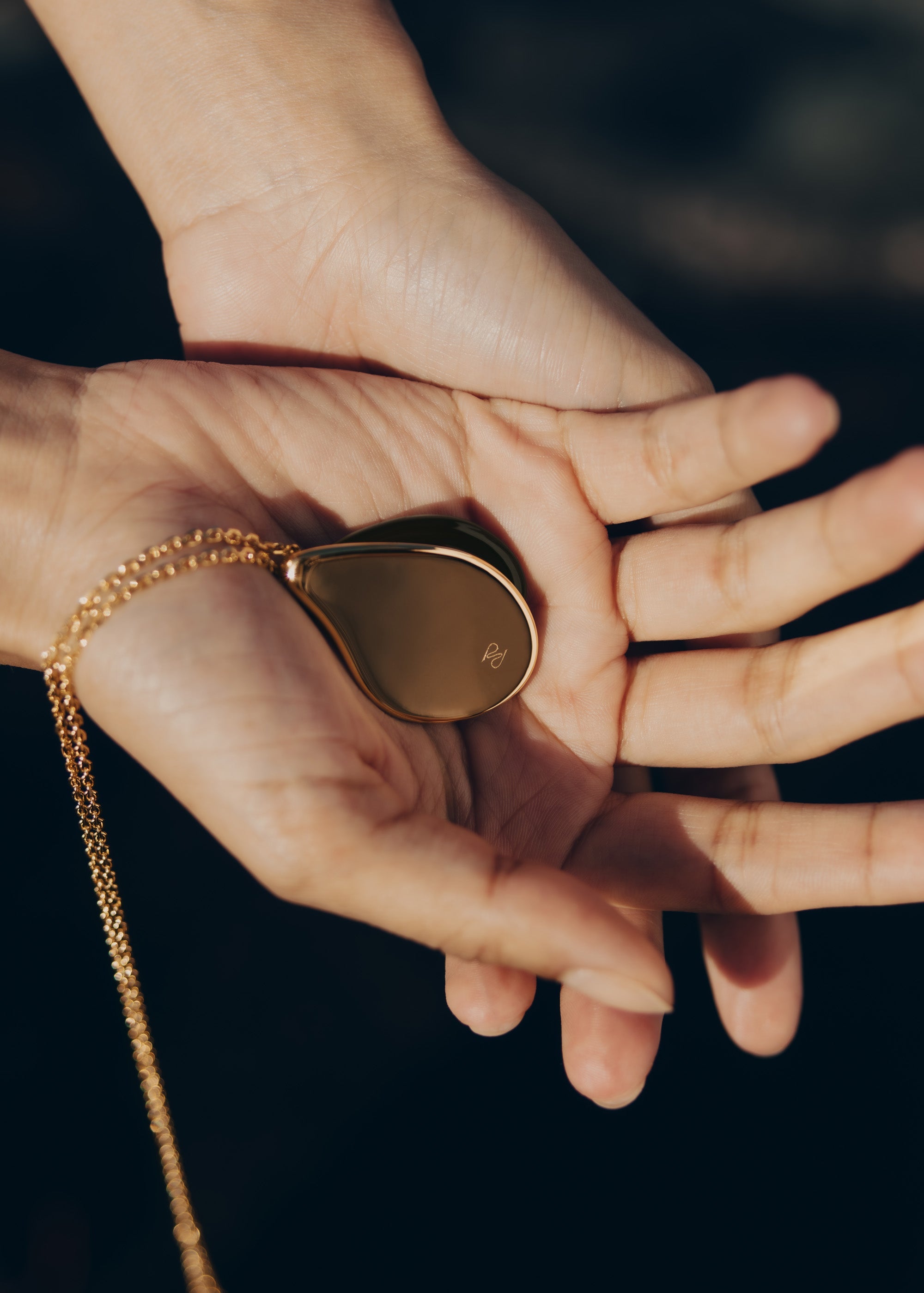 Naé Pendant - Smoked glass