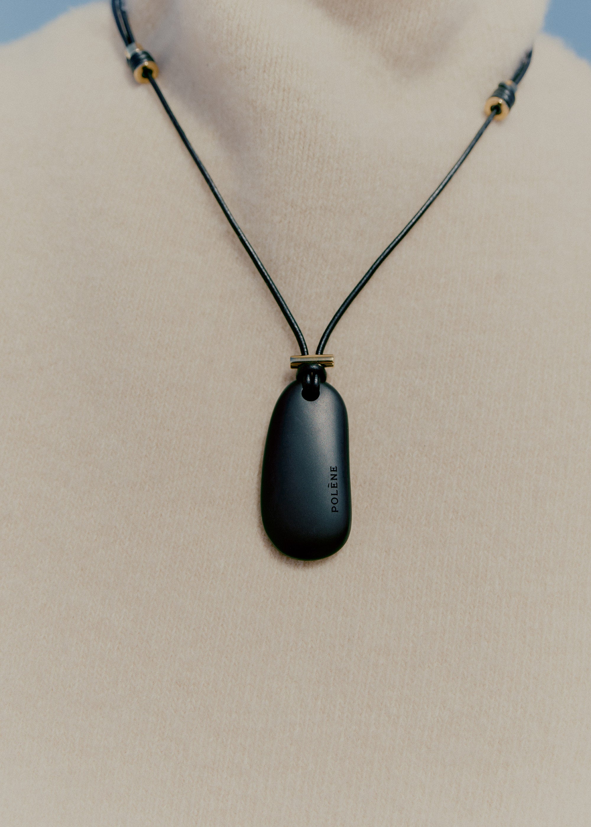 Téré Pendant - Black Marble